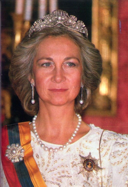 Her Majesty wearing the tiara